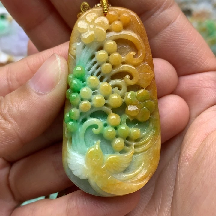 翡翠颈饰未镶嵌翡翠
