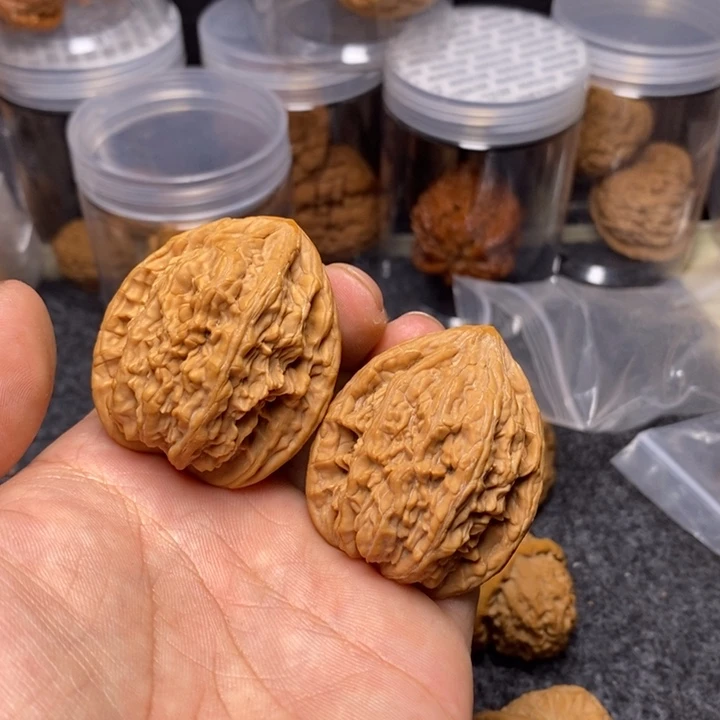 文玩核桃吊坠40蓟县虎头王