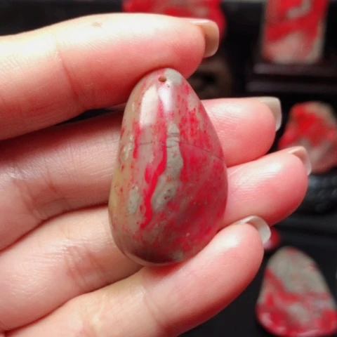 昌化鸡血石昌化鸡血石挂件