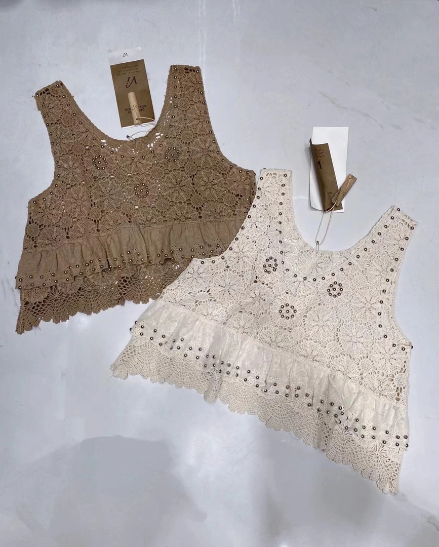 8#钩花镂空无袖针织衫防晒上衣(搭配蝴蝶短裤)