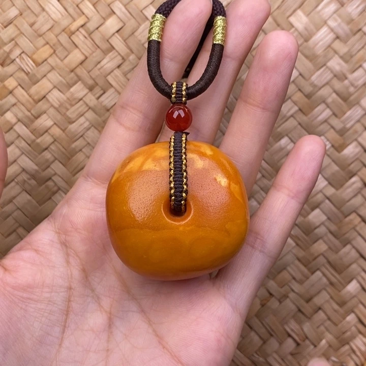 樱****琥珀未镶嵌裸石蜜蜡M