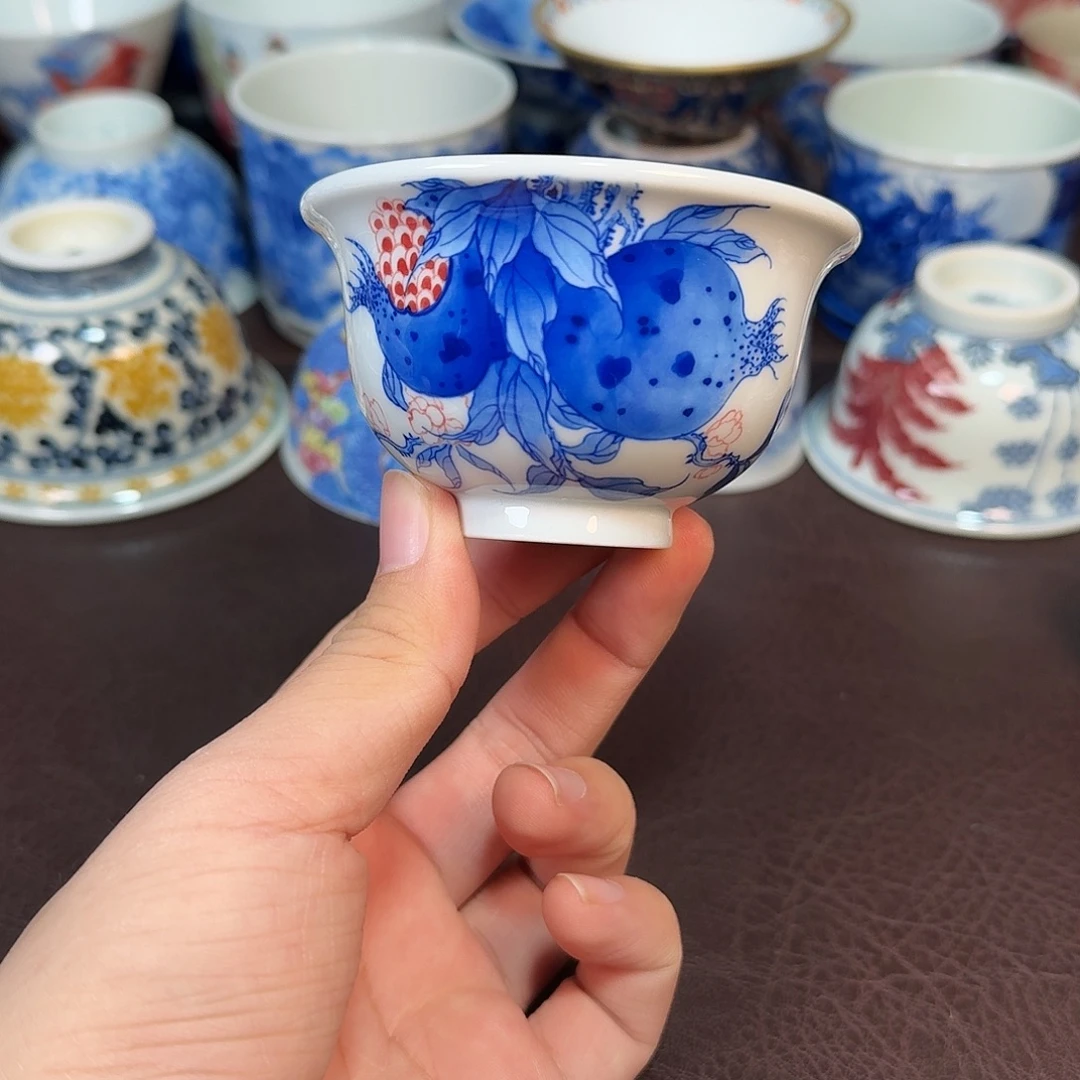 现代景德镇陶瓷杯