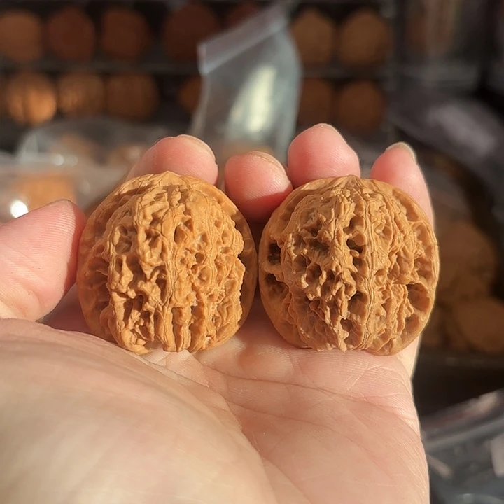 1文玩核桃挂兰峪38-551