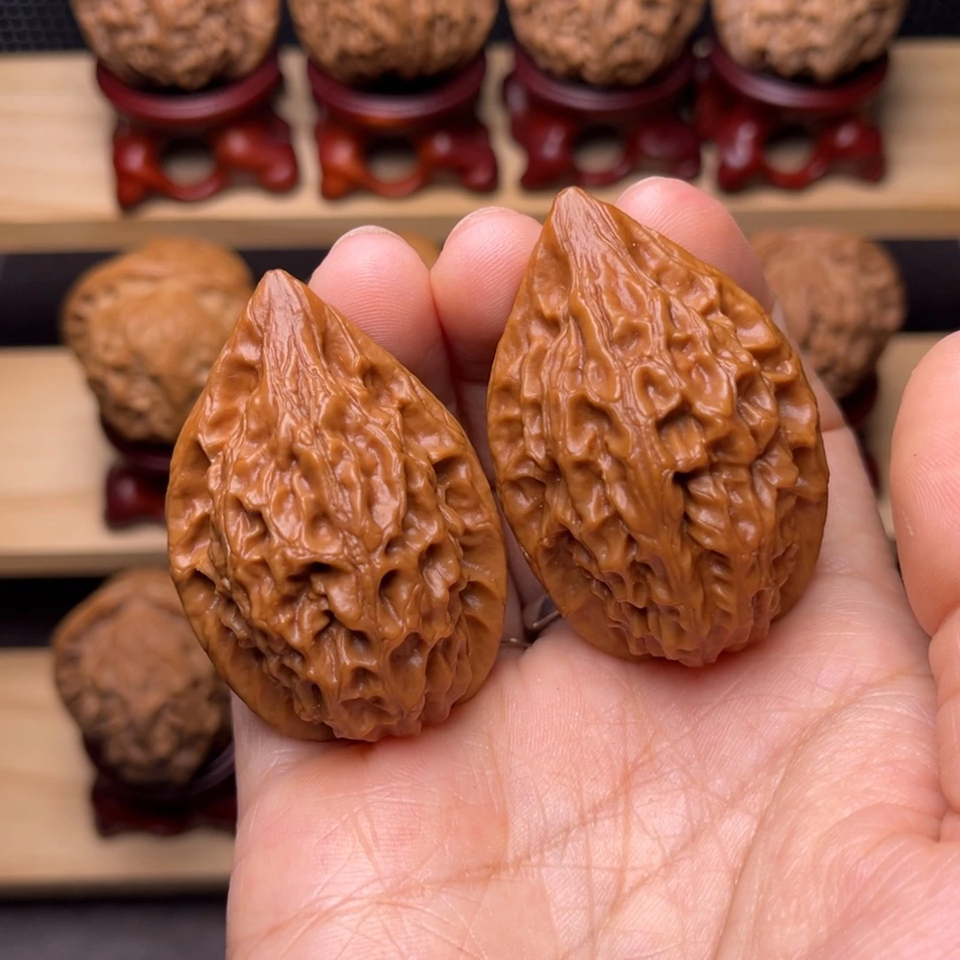 t***n文玩核桃吊坠幽 灵鸡心