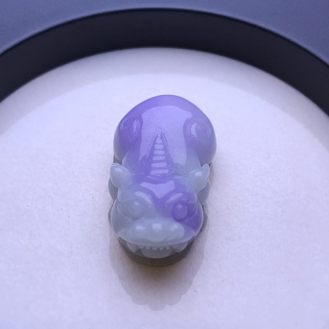 翡翠未镶嵌颈饰貔貅