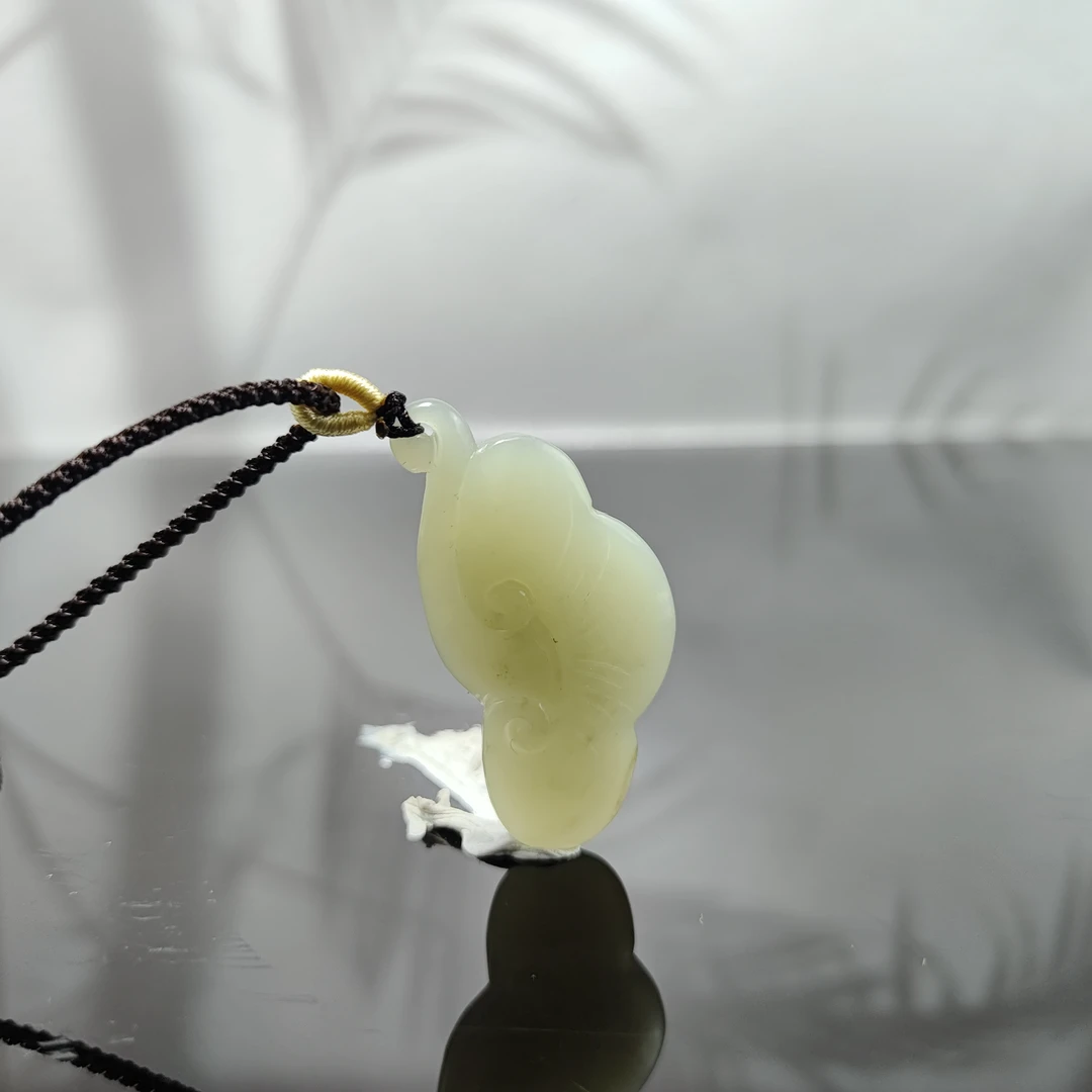 E和田玉如意吊坠5100