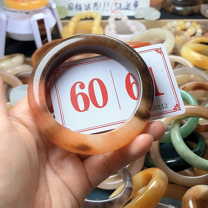 石英质玉（黄龙玉）未镶嵌手镯