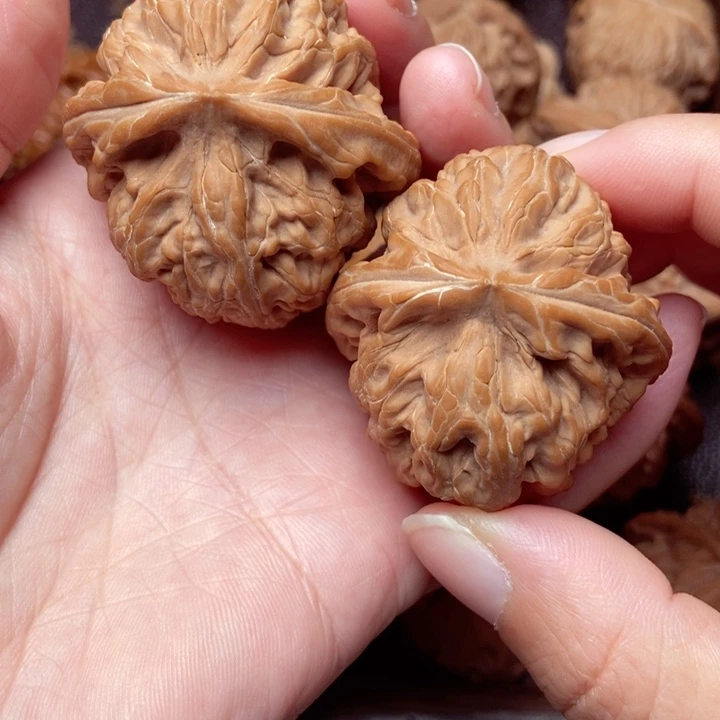 把件文玩核桃红锦鲤