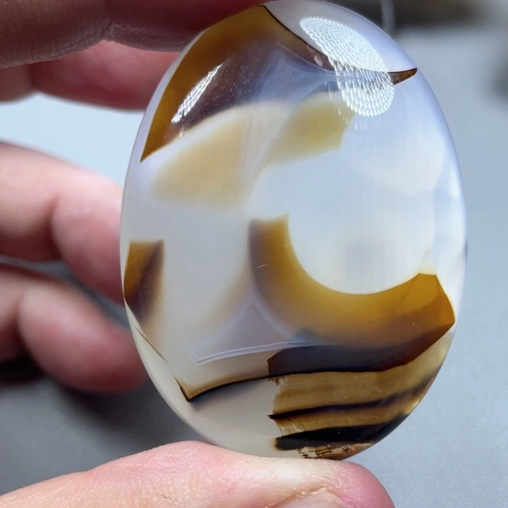 玛瑙/玉髓颈饰未镶嵌墨*