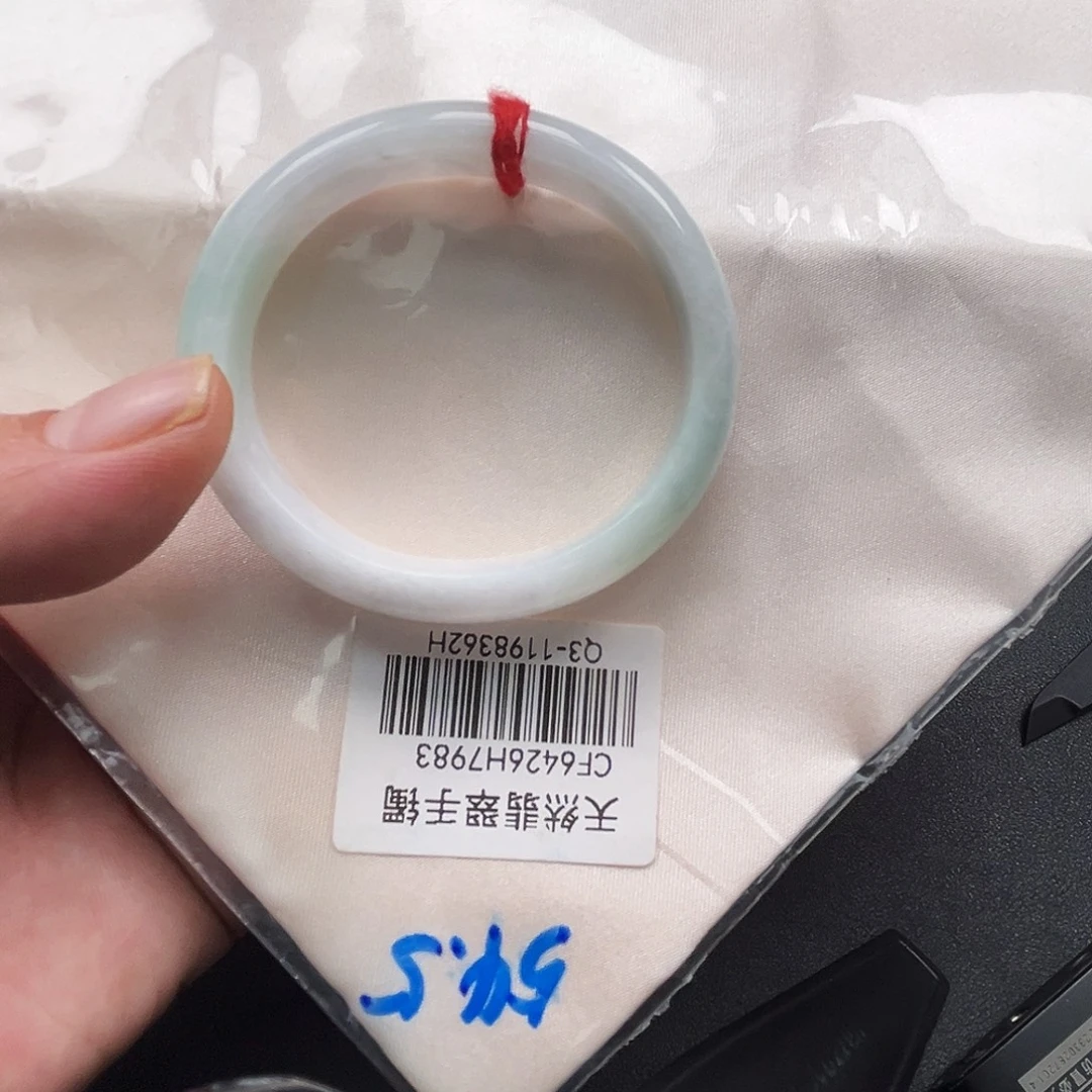 翡翠未镶嵌手镯手镯