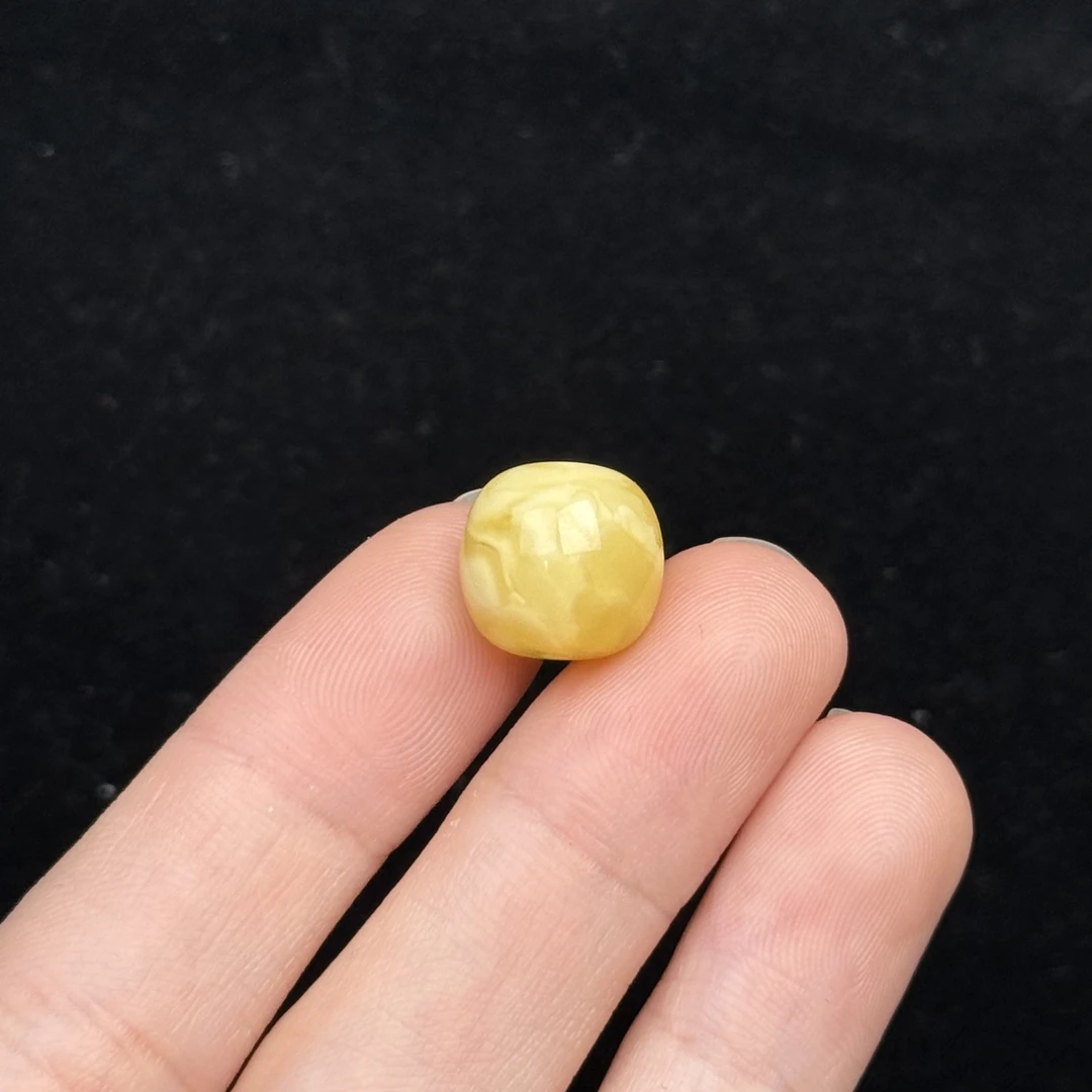 F3042天然原矿蜜蜡 满蜡鸡油黄墩子 12*11.2mm支持复检假一罚十