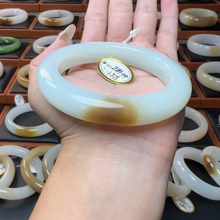 和田玉未镶嵌手镯高青白一口糖59.9