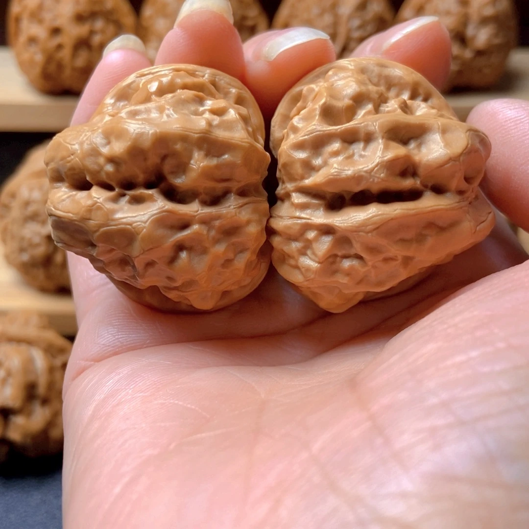 长***胎文玩核桃吊坠蛤蟆头