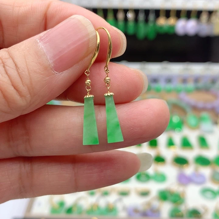 翡翠18K金镶嵌耳饰