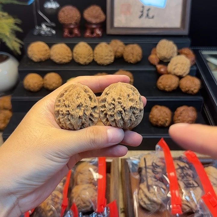文玩核桃把件虎头