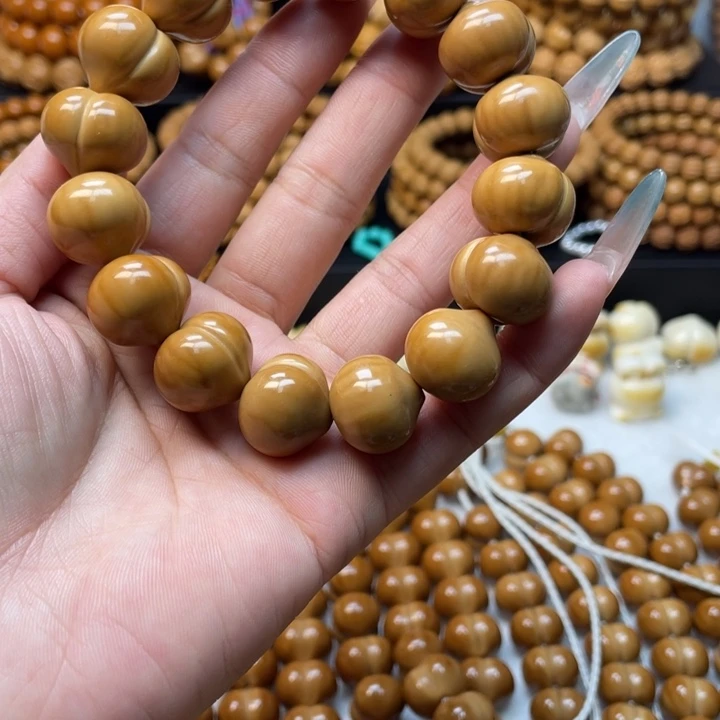 美***品猴头核桃吊坠微瑕17柯基屁桃