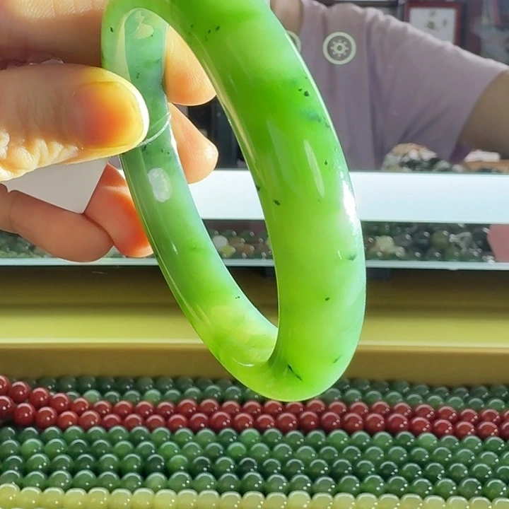 颈饰未镶嵌和田玉拍了备注圈口