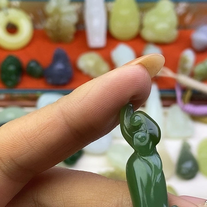 和田玉未镶嵌颈饰福利碧玉玫瑰
