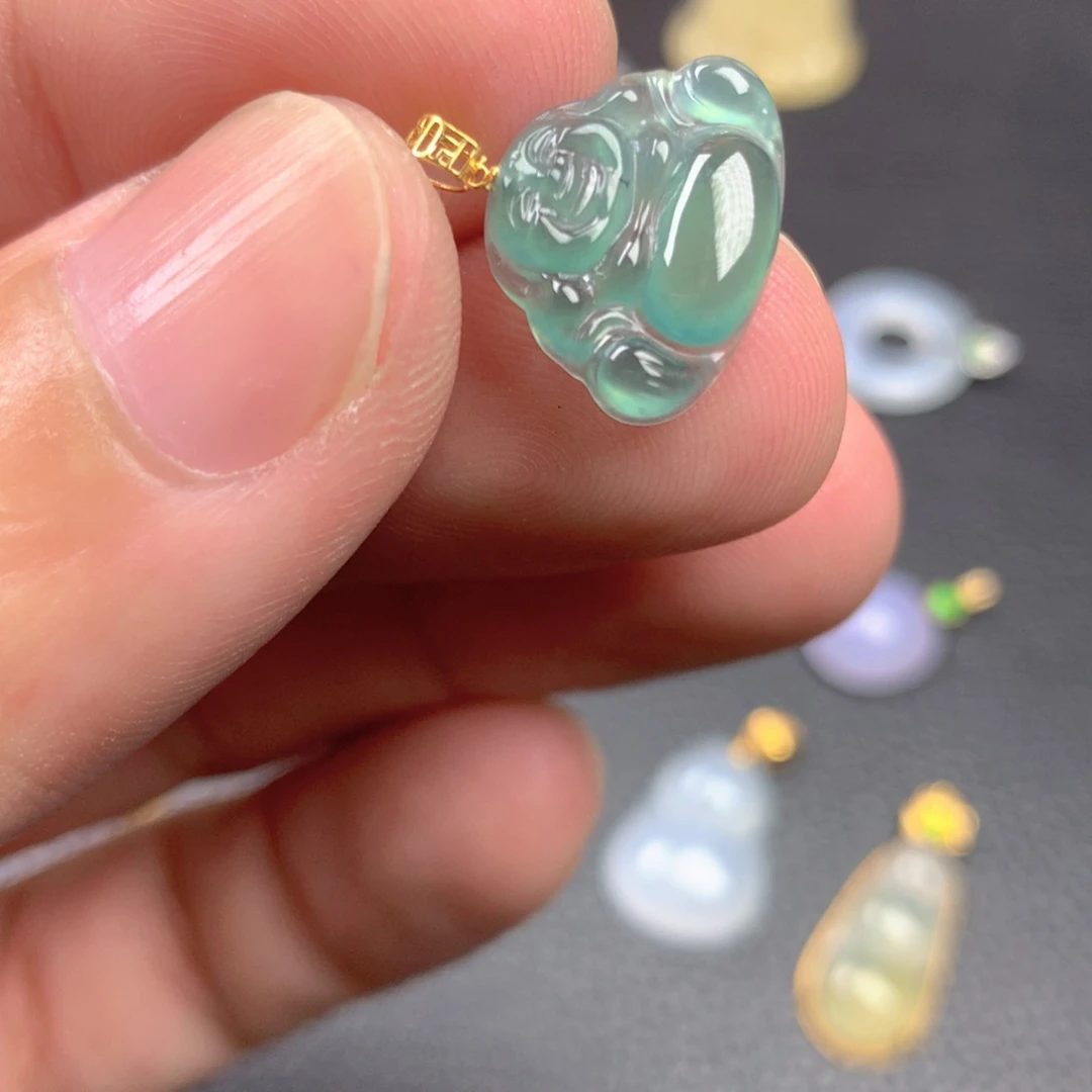 【闪购商品】颈饰18K金镶嵌翡翠翡翠