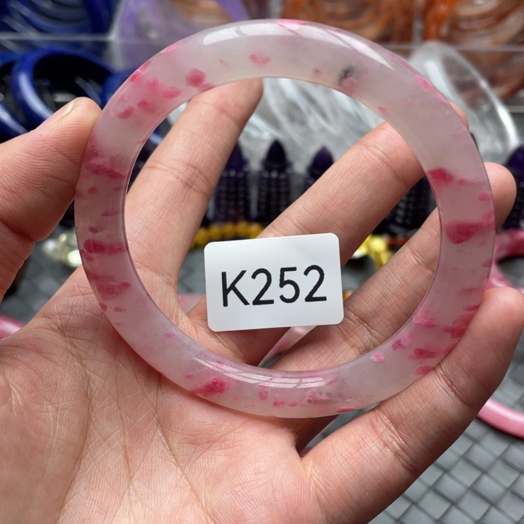 未镶嵌石英质玉手镯