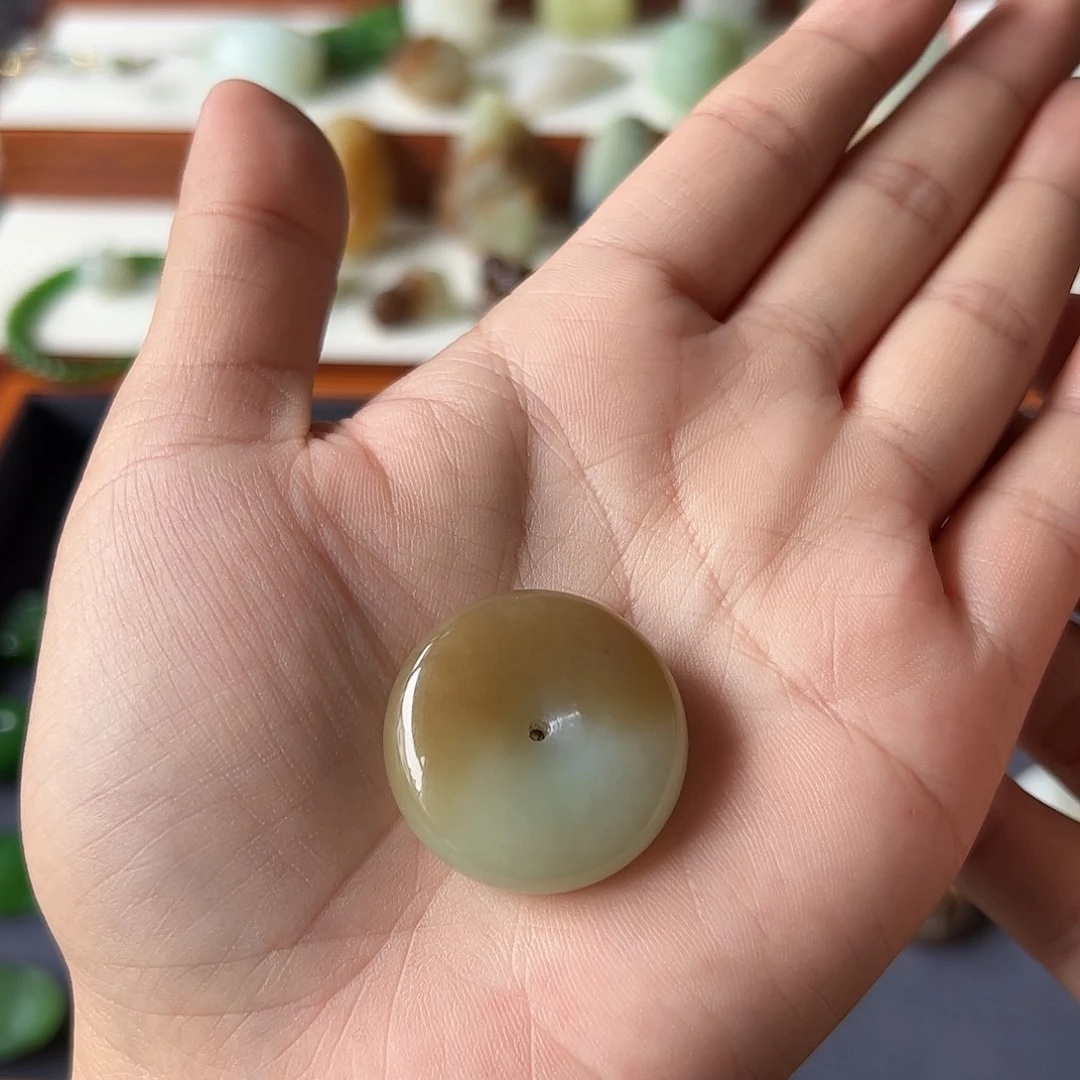 和田玉未镶嵌吊坠(不含链)