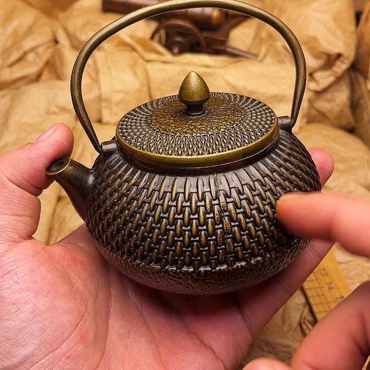 精美铜器做工精湛