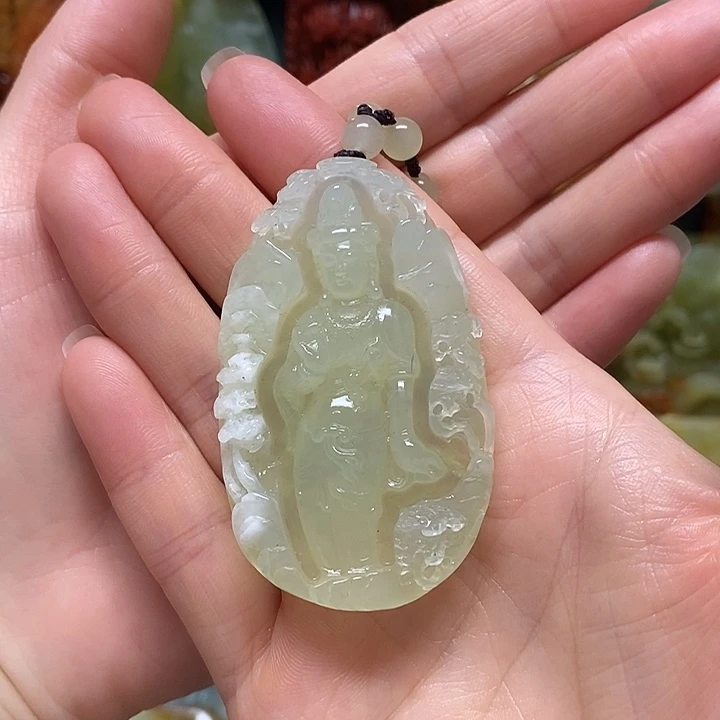 岫玉未镶嵌吊坠(赠链)