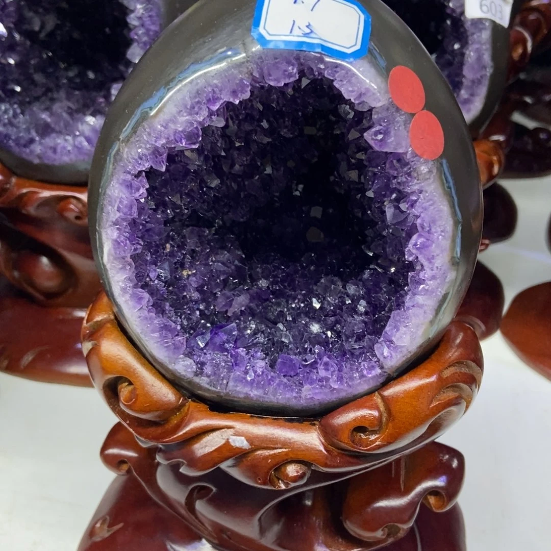 紫晶未镶嵌大型摆件（非配饰）琪