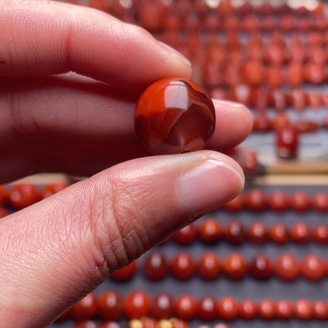 飞***鱼南红玛瑙未镶嵌其他W15.9原矿瓦西牛血双色圆珠