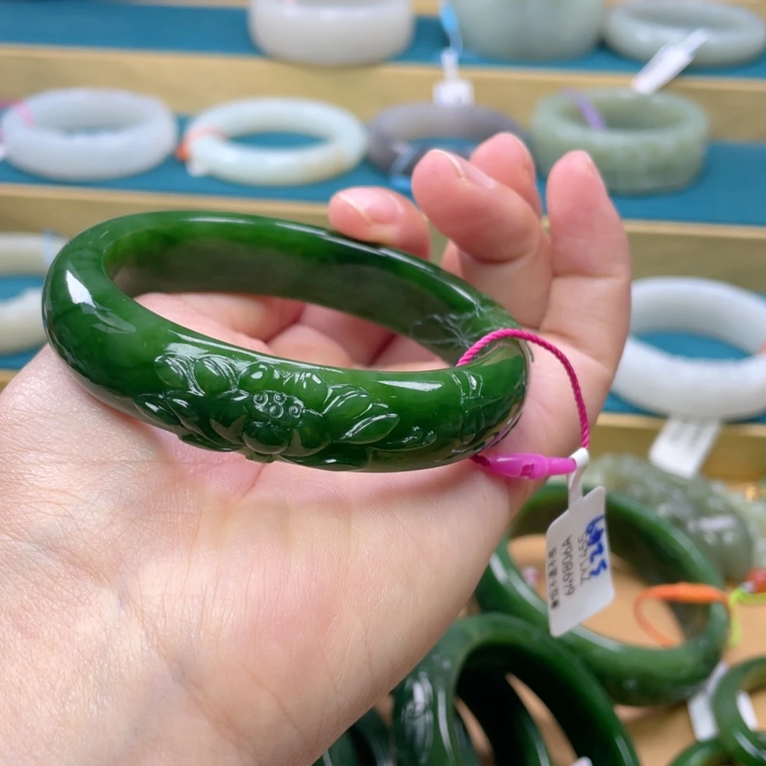 1***7和田玉手镯未镶嵌