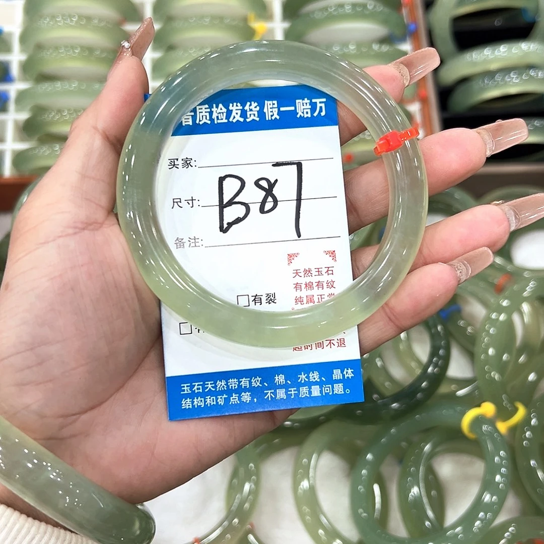 妖***儿蛇纹石玉未镶嵌手镯