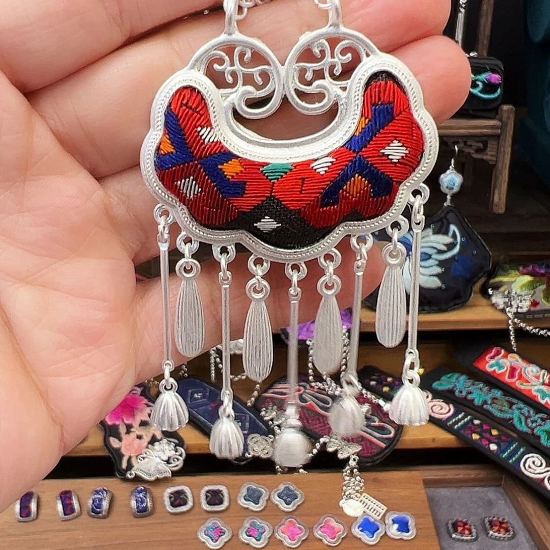 织绣手工刺绣工艺品