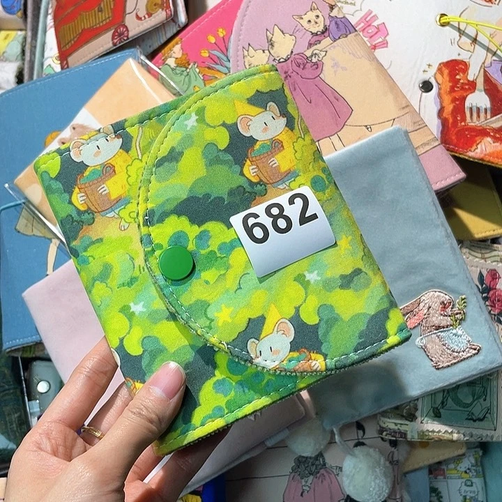 织绣Y****A7空白纸682。