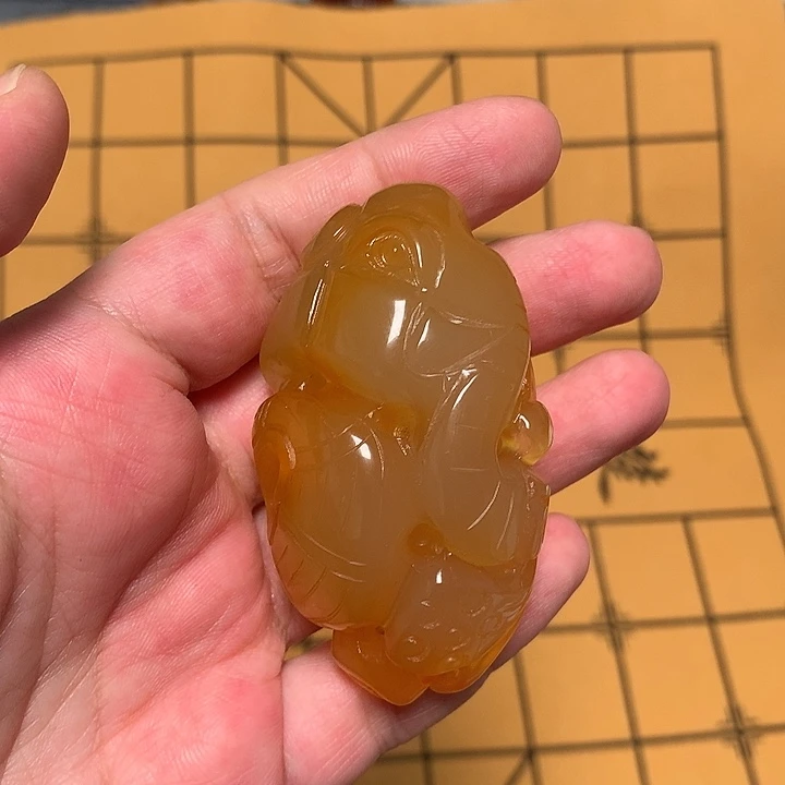 玛瑙/玉髓未镶嵌手把件吉象手把件玛瑙雕刻