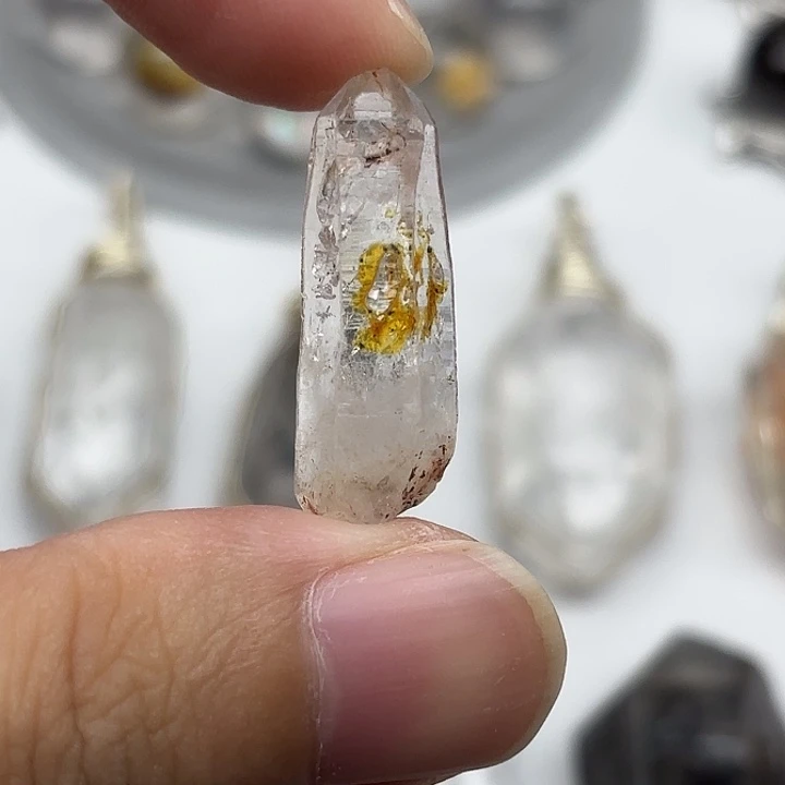 水晶未镶嵌颈饰巴基斯坦油胆闪灵钻28mm+