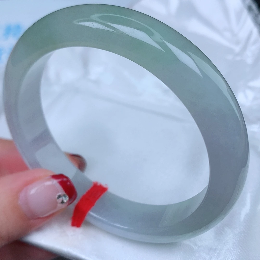 翡翠手镯未镶嵌天然