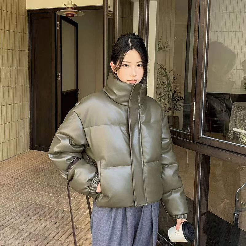 PU短款亮面保暖拉链INS面包服