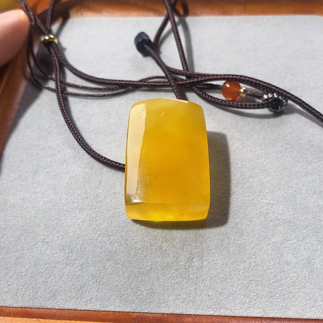 琥珀未镶嵌裸石方牌原矿蜜蜡