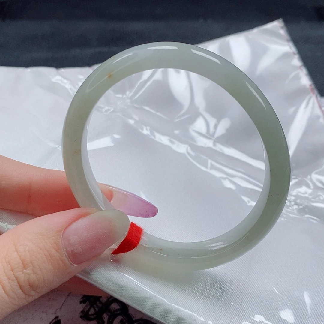 【闪购商品】未镶嵌手镯（贵妃镯）翡翠512号