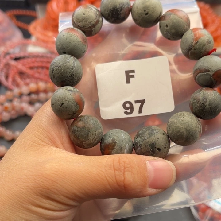 南红玛瑙未镶嵌多样性发货默认微瑕称重16mm