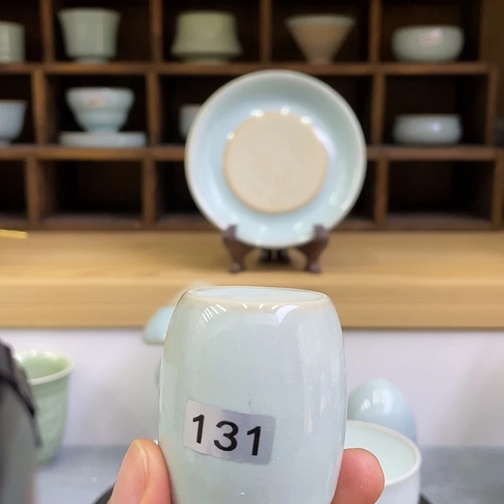 杯子微瑕铜鼓盖置