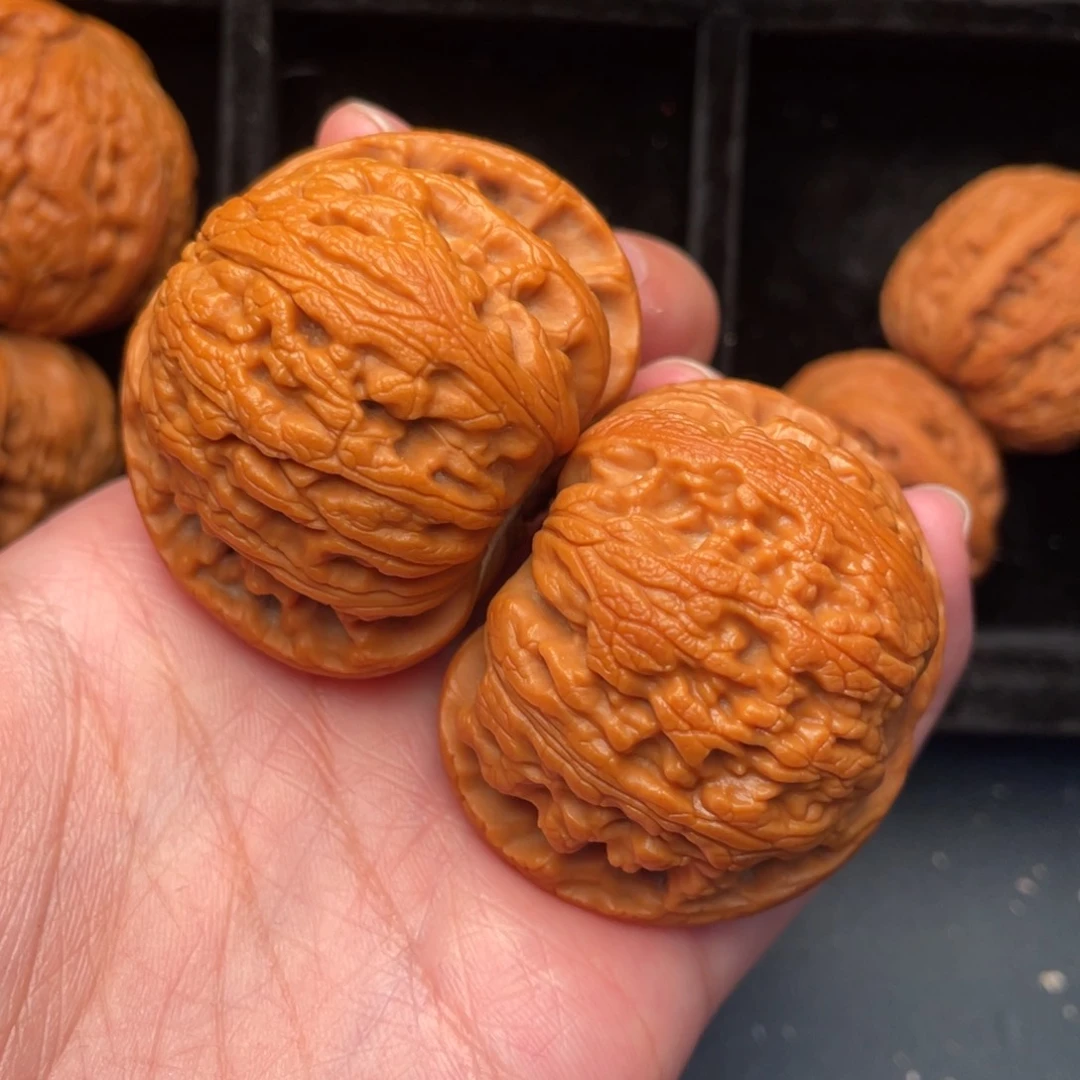 文玩核桃吊坠秦岭野生文玩核桃