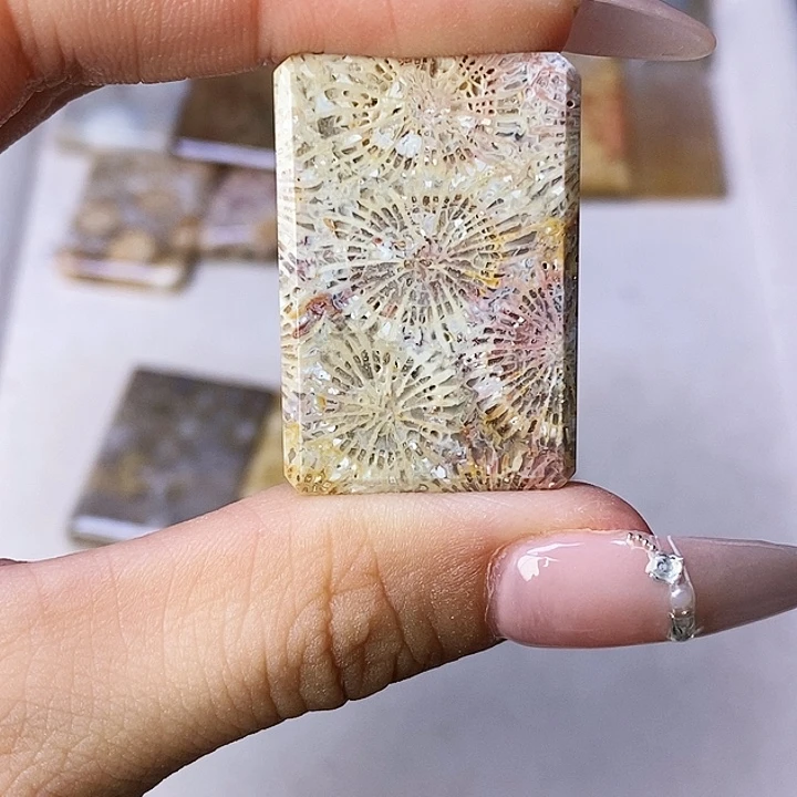 硅化玉颈饰合金呼*噜