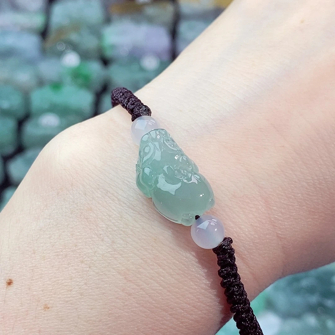 颈饰未镶嵌翡翠天然