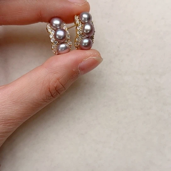 淡水珍珠耳饰未镶嵌