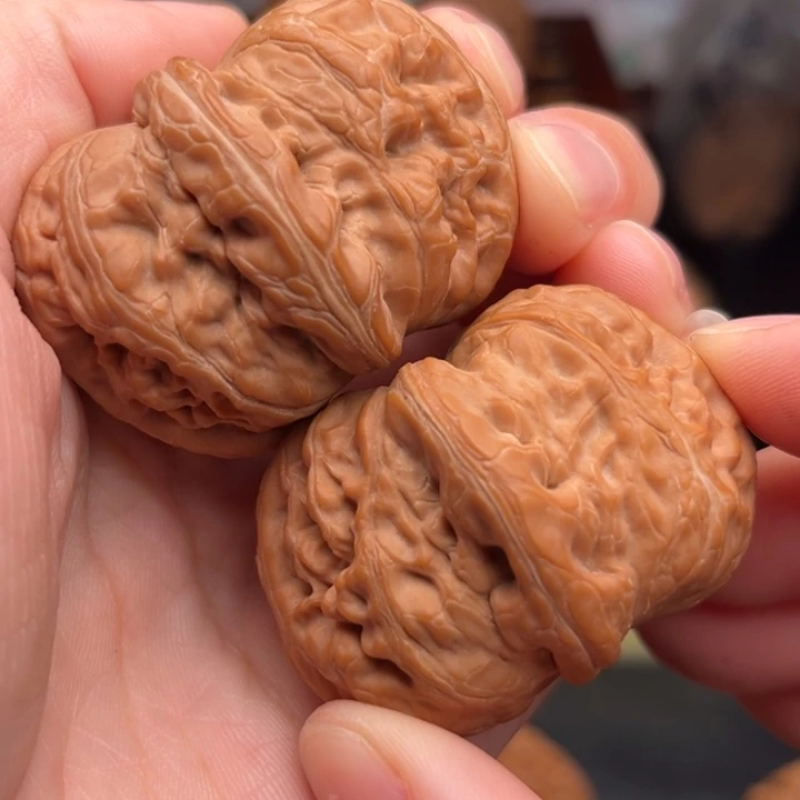 文玩核桃吊坠元宝