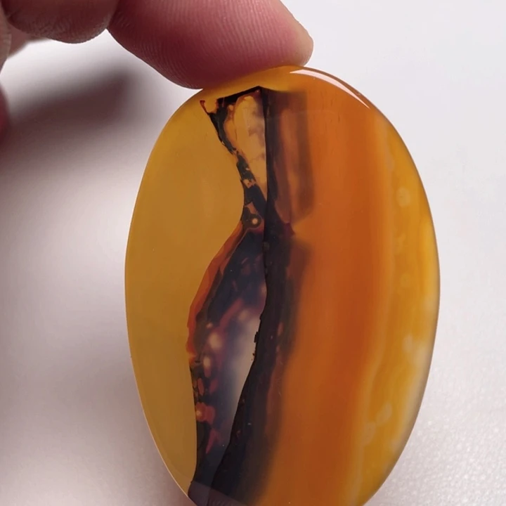 玛瑙/玉髓颈饰未镶嵌C**子