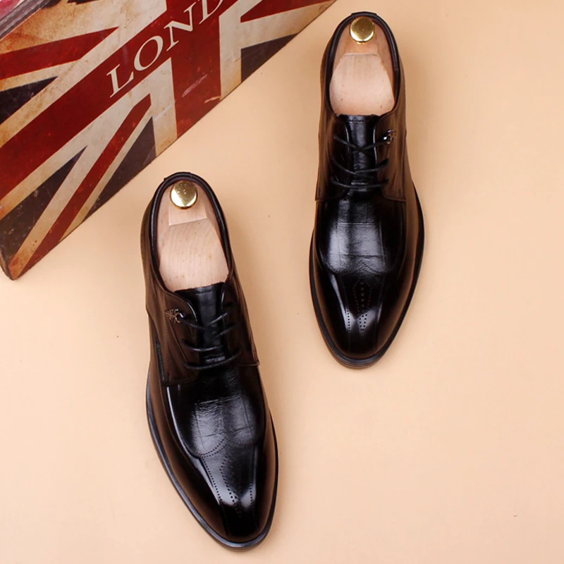 ICCLEK新款尖头正装皮鞋男英伦雕花商务休闲韩版透气内增高男鞋