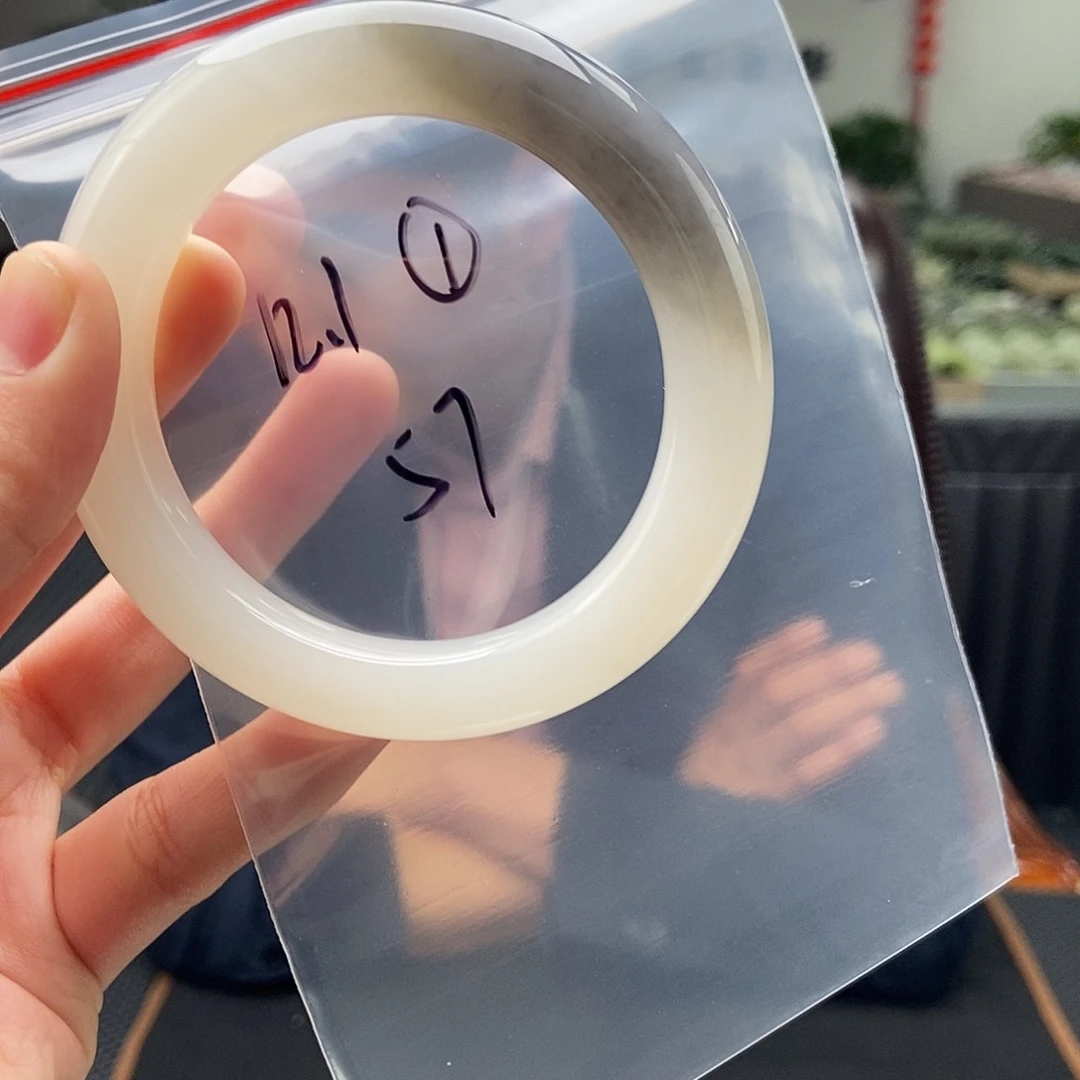 和田玉颜色多样性发拍一发一未镶嵌