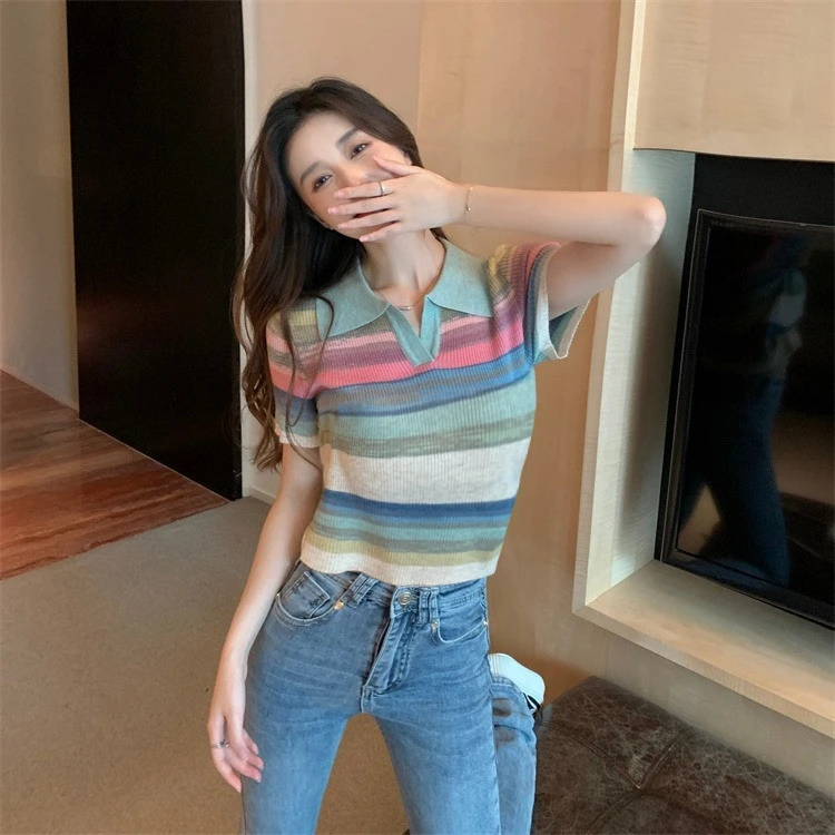 2025爆款热卖独特设计感夏季短款别致polo翻领彩虹条纹针织短袖T